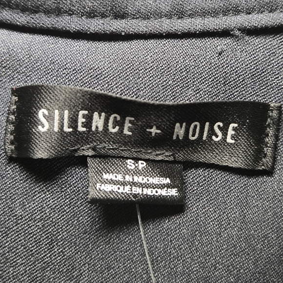 Silence + Noise Black Zip-Front Utility Mini Dress - Size Small - Urban Outfitte - Picture 4 of 4